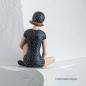 Mobile Preview: 50er Jahre Badefigur Lina in schwarz-blauem Badeanzug mit Punkten (Größe 20 cm)